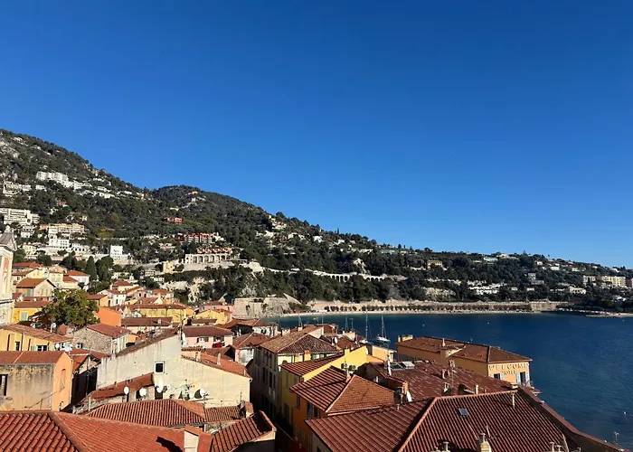 Excellent Location - Sea Views