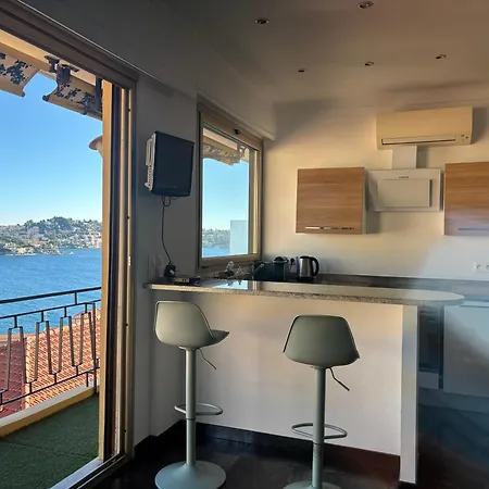 Excellent Location - Sea Views